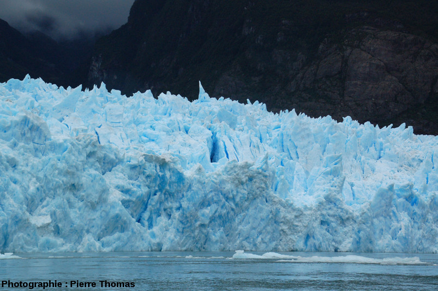 275-front-bleu-glacier-07-Patagonie.jpg