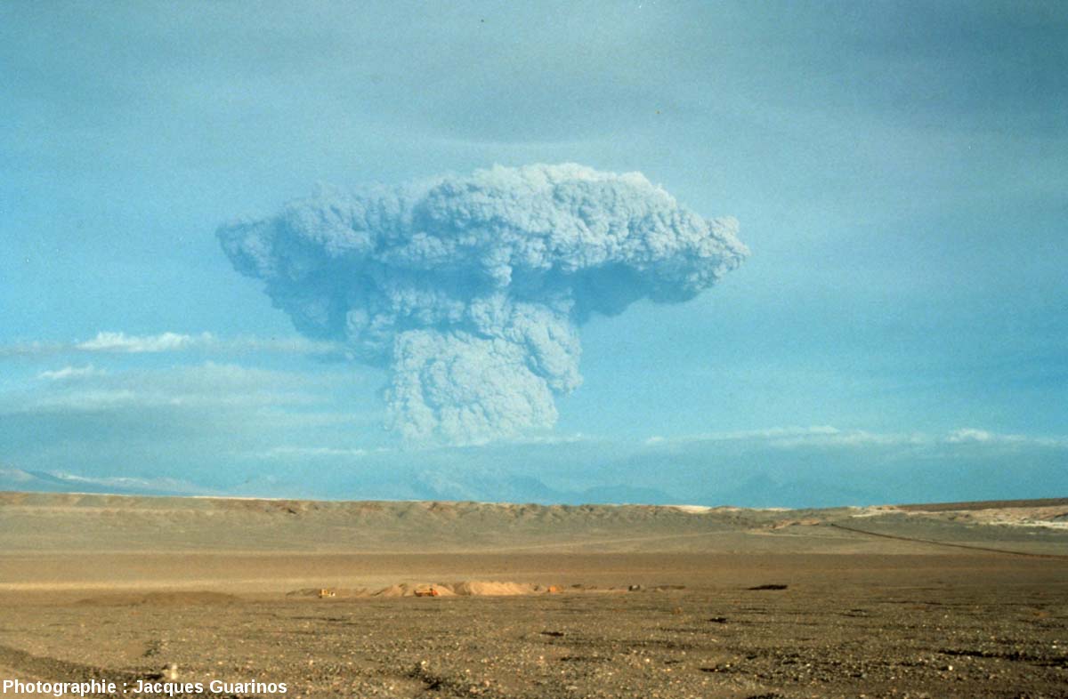 eruption-Lascar-01-panache-plinien.jpg