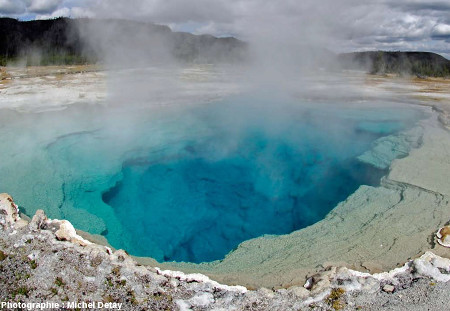 24-Sapphire-Pool-Yellowstone-br.jpg