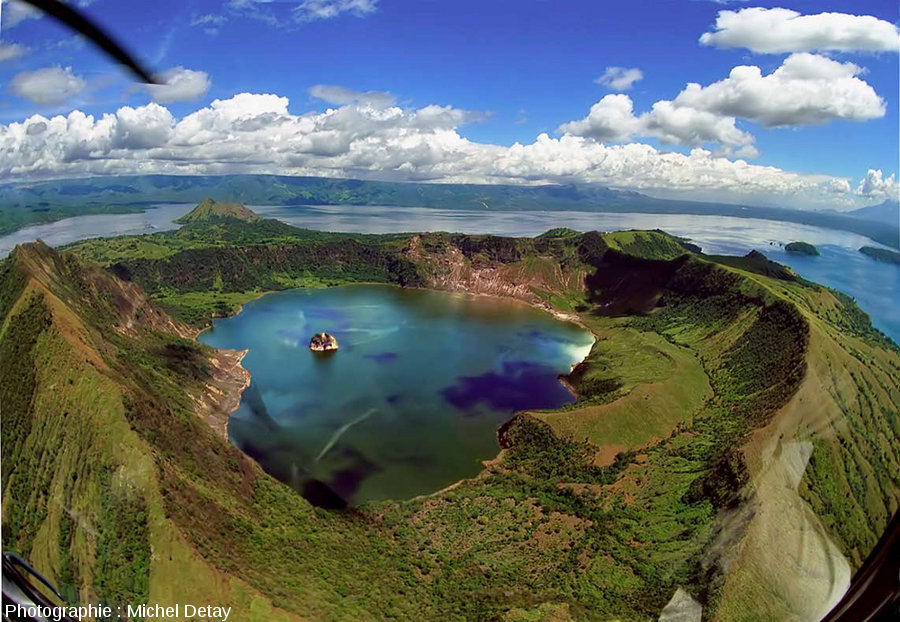 30-lac-Taal-Philippines.jpg