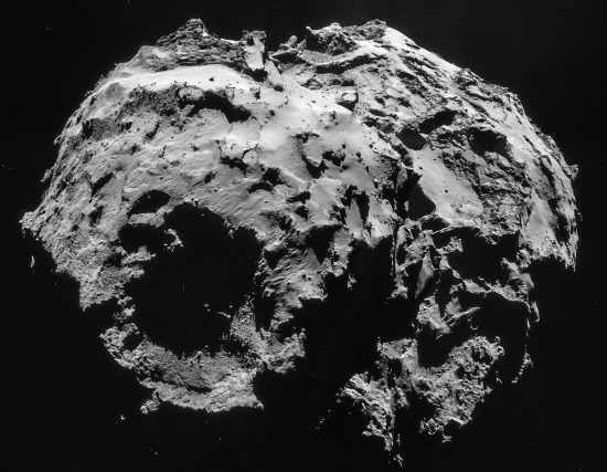 Images prises le 2 décembre 2014 d'une distance de 30,1 km du centre de la comète Chury