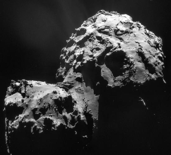 Images prises le 10 janvier 2015 d'une distance de 27,5 km du centre de la comète Chury