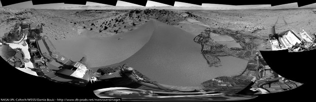 Après des essais de roulement avec marche avant, marche arrière, braquage… la NASA décide de franchir la dune de Dingo Gap