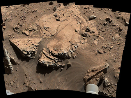 Gros plan sur la roche nommée Windjana avant le forage (sol 609, 23 avril 2014)