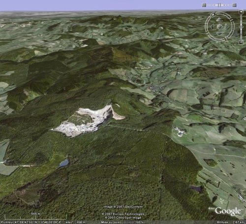 Image Google Earth montrant l'importance de la carrière de Montauté, Montreuillon (Nièvre)