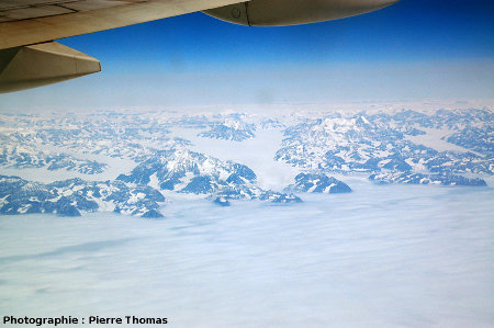 La côte orientale du Groenland, vue de 10 000 m d'altitude