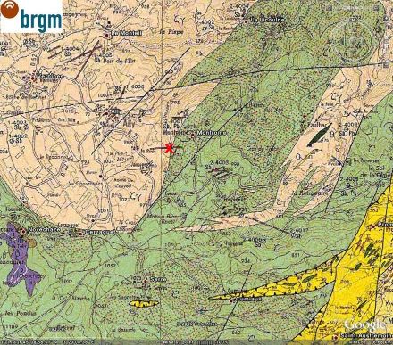 Extrait de la carte géologique de Langeac au 1/50 000 montrant le cadre géologique de la mine de la Rodde (croix rouge), Ally (Haute Loire)