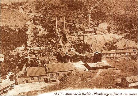 La mine de la Rodde (Ally, Haute Loire) pendant la période d'activité, peu avant 1905