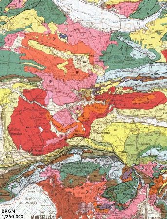 Extrait de la carte géologique 1/250 000 de Marseille montrant le bassin Oligocène d'Aix en Provence