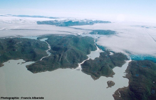 Image aérienne d'un secteur de la périphérie de la calotte glaciaire groenlandaise