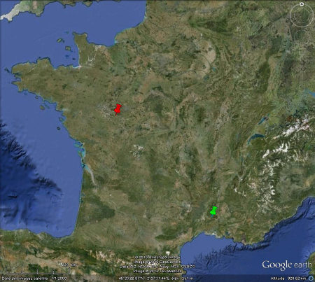 Localisation de Chinon (punaise rouge) et d'Uzès (punaise verte), deux sites situés loin de la mer et montrant des affleurements avec figures d'érosion alvéolaire