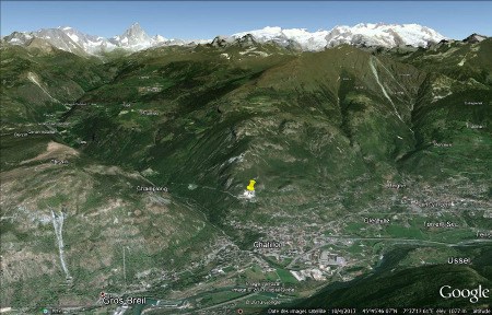 Vue globale sur la ville de Chatillon, dans le val d'Aoste (Italie)