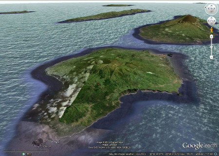 L'île de Faial, avec la Caldeira en son centre