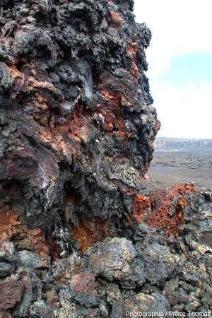 Vue plus détaillée du spatter cone précédent , Kilauea (Hawaï)