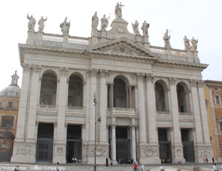 Façade principale de la basilique Saint Jean de Latran, Rome