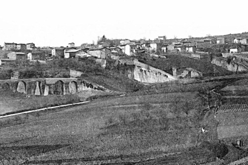 Vieille photo du début du XXème siècle montrant la partie centrale du vallon des Gorges, vu depuis l'Est