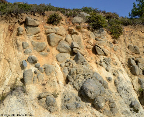Morphologie en boules des gabbros isotropes de l'ophiolite de Chypre, Chandria
