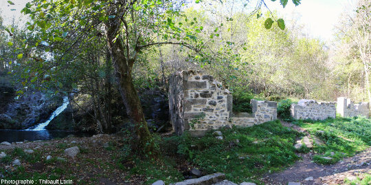 Un moulin aujourd'hui abandonné et à l'état de ruines au Saut de Gouloux