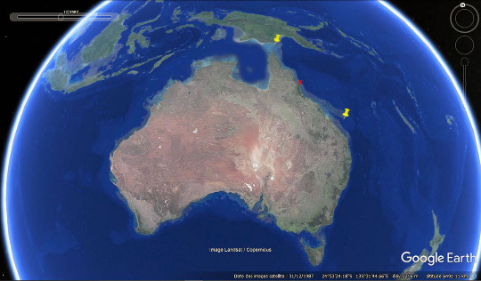 Localisation de la Grande Barrière de Corail au Nord-Est de l'Australie (entre les deux punaises jaunes)