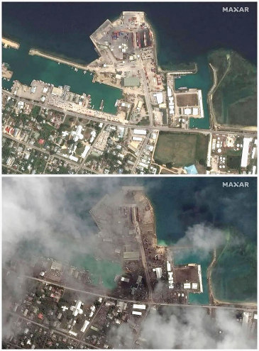 Images satellites du port de Nuku'alofa (la capitale des Tonga distante de 65-70 km du volcan) avant l'explosion (en haut) et le 18 janvier, trois jours après l'explosion (en bas)
