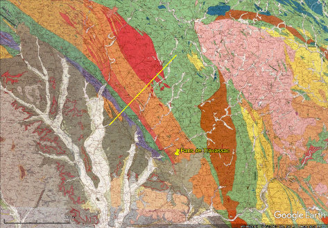 Extrait de la carte géologique à 1/50 000 de Tulle (et des cartes voisines de Brive, au Sud, et de Juillac, à l'Ouest) montrant le cadre géologique des Pans de Travassac (punaise jaune)