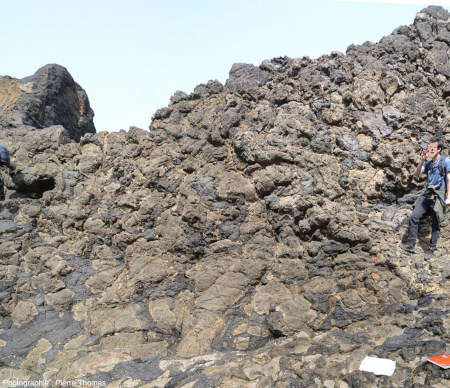 Surface supérieure de coulée de basalte altérée, Armitza, Pays basque espagnol