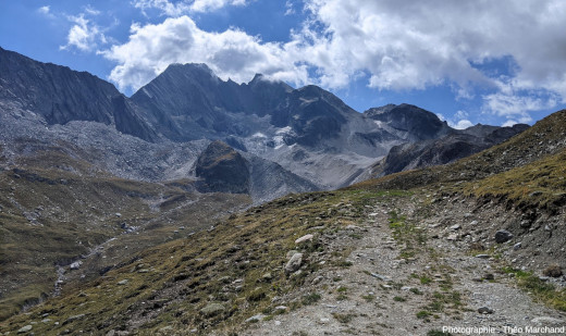 Glacier de la Masse, vu depuis le chemin d'accès au refuge de Peclet-Polset, Pralognan-la-Vanoise (Savoie)