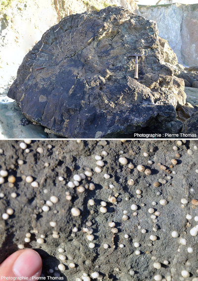 Méga-pillow lava éboulé et mini-perles de calcite, extrémité Ouest de la plage de Menakoz, Sopela, Pays basque espagnol
