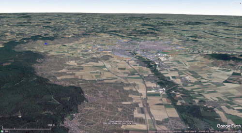 Vue aérienne oblique de la Côte de l'Ile de France dans les environs de Reims (au centre de la photo)