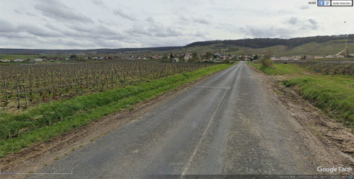 Image Google Earth Street View (prise en direction du Sud) de la Côte de l'Ile de France et de son vignoble