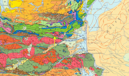 Localisation du massif de l'Agly, substratum hercynien de la Zone Nord-Pyrénéenne, sur fond de carte géologique de la France à 1/1 000 000