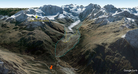 Vue aérienne. datant de 2022, du Val Morteratsch avec, au fond, le glacier éponyme (canton des Grisons, Suisse)