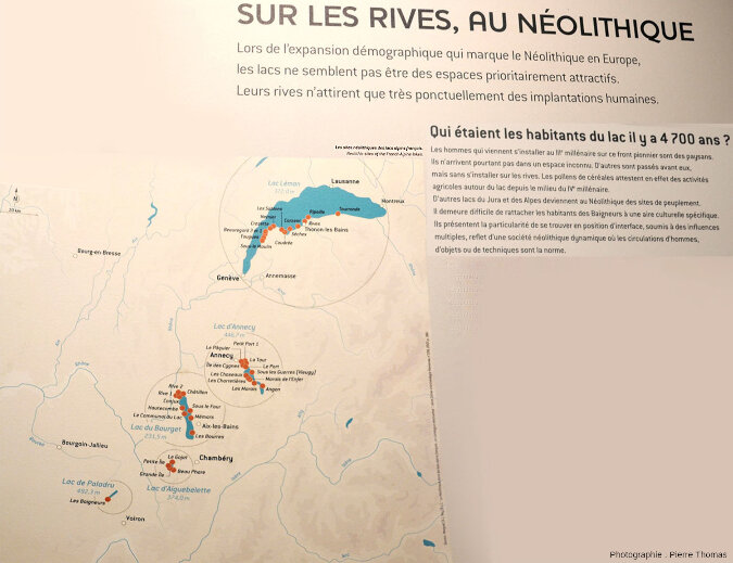 Panneau affiché au MALP (Isère) indiquant que le site palafittique des Baigneurs n'est pas le seul des Alpes occidentales