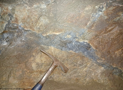 Autre exemple de filon de galène en place, mines des Mayons (Var)