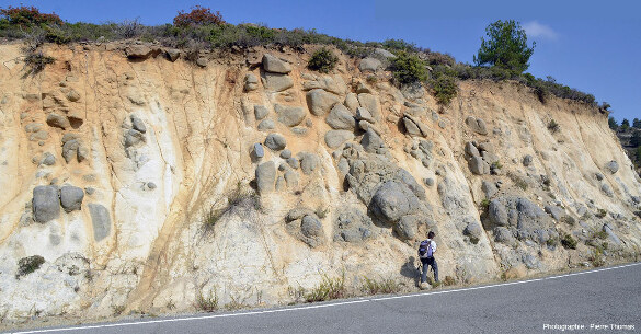 Altération en boule dans des gabbros, ophiolites de Chypre