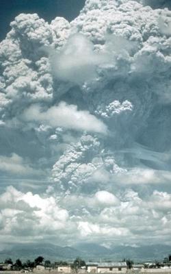 Éruption du Mont Pinatubo, Philippines, le 12 juin 1991.
