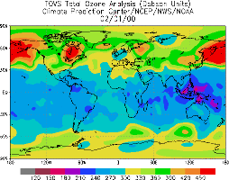 Image satellitale visualisant par une échelle de couleur (unités arbitraires) la concentration d'ozone stratosphérique