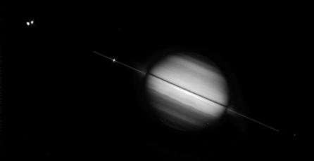 Les anneaux de Saturne vus par la tranche (cliché HSP, 10 août 1995)