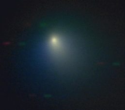 La comète Temple 1 vue de la Terre