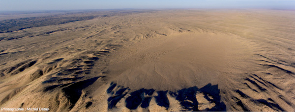 Le cratère d'impact de Tabun-Khara-Obo, Mongolie, photographié par drone
