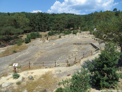 Vue globale du site El Frontal II, Crétacé inférieur, Regumiel de la Sierra (Province de Burgos)