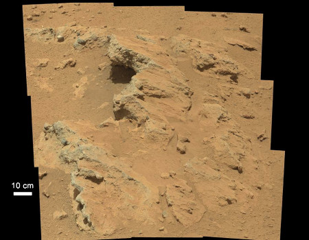 Une couche de conglomérat photographiée par Curiosity, sol 39 (14 septembre 2012)