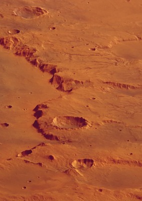 Vue oblique du cratère Huyghens, vue dirigée vers le N