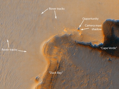 HIRISE observe Opportunity au bord du cratère Victoria