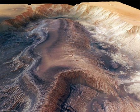 Hebes Chasma, rempli de matériel stratifié épargné par l'érosion, Mars