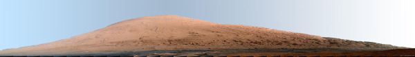 Deuxième mosaïque du Mont Sharp, réalisée 1 mois et demi après la première, avec une précision beaucoup plus grande (20 septembre 2012)