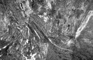 Image mosaïque Landsat de la zone de faille de la Rivière Rouge au Yunnan (Chine)