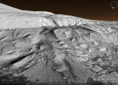 Vue Google Mars très rapprochée de la base du Mont Sharp dans le cratère Gale, images CTX Mosaics
