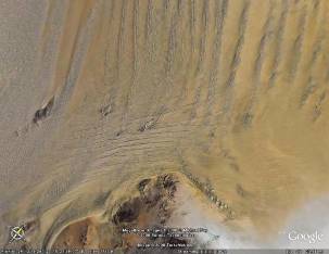 Dunes perpendiculaires et parallèles aux vents dominants, désert de Namibie