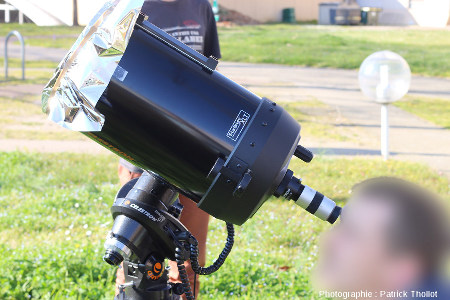 Observation à l'oculaire d'un télescope Celestron C8 muni d'un filtre AstrosolarTM